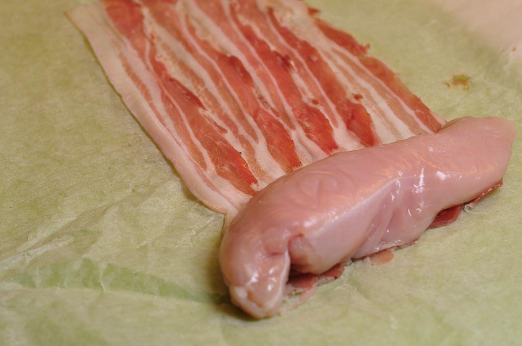 how to wrap Chicken Breasts Wrapped in Pancetta